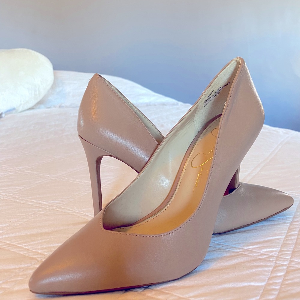 Jessica Simpson Haneh Pumps